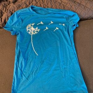 Women’s small tshirt